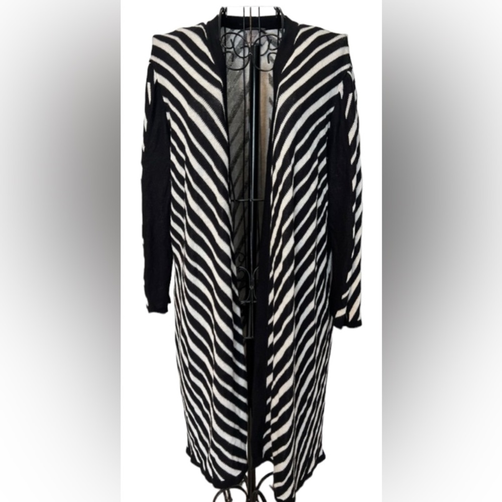 Chicos Easywear Open Front Long Line Cardigan Black/White Striped Detailing Sz 2